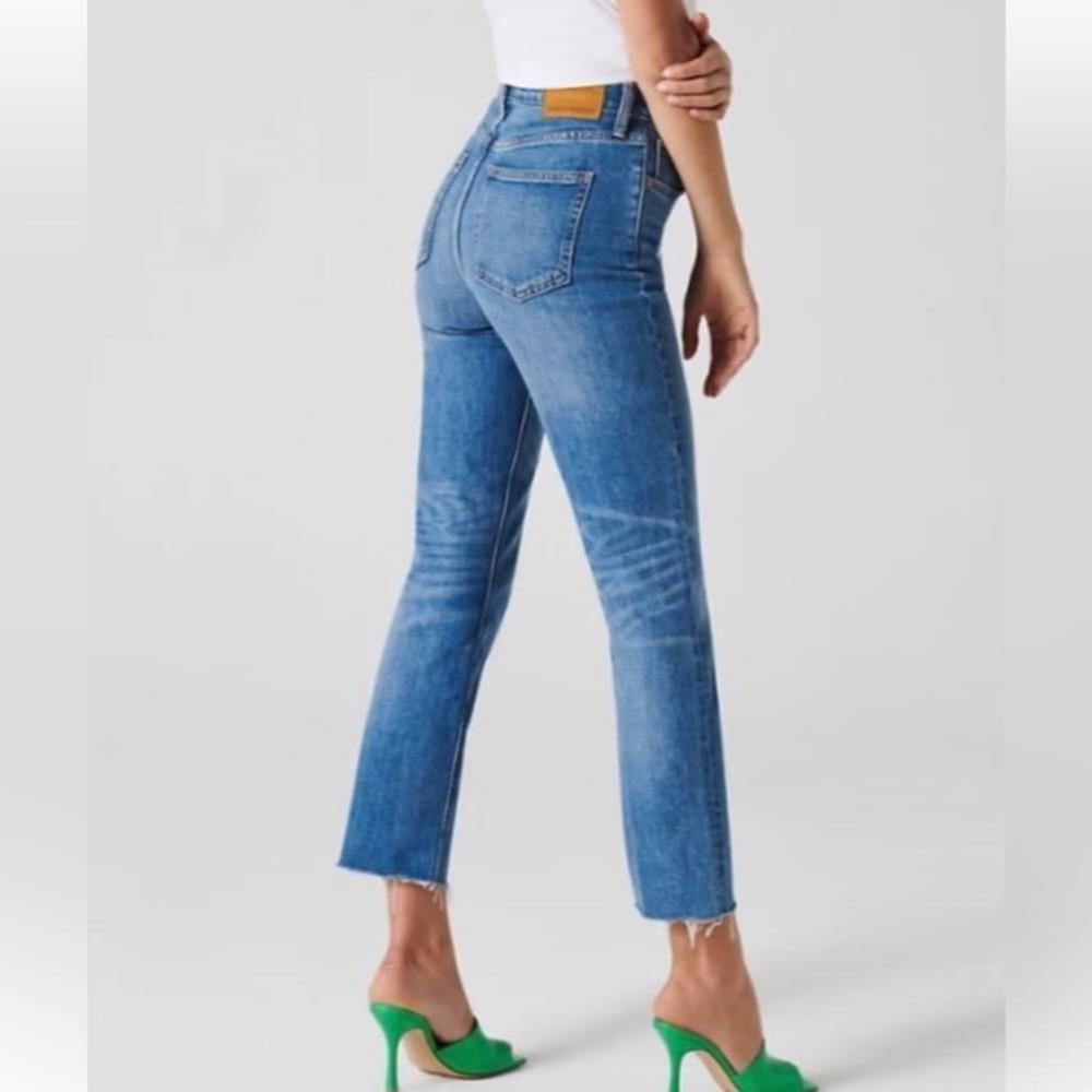 Aritzia Denim Forum The Arlo High Rise Straight Distressed Jeans Size 24
